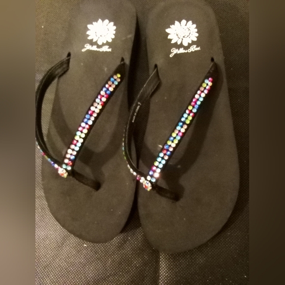 Yellow Box -#2 NWT Black Flip Flops with Multicolor Rhinestones, Size 7, No Box - Picture 7 of 8